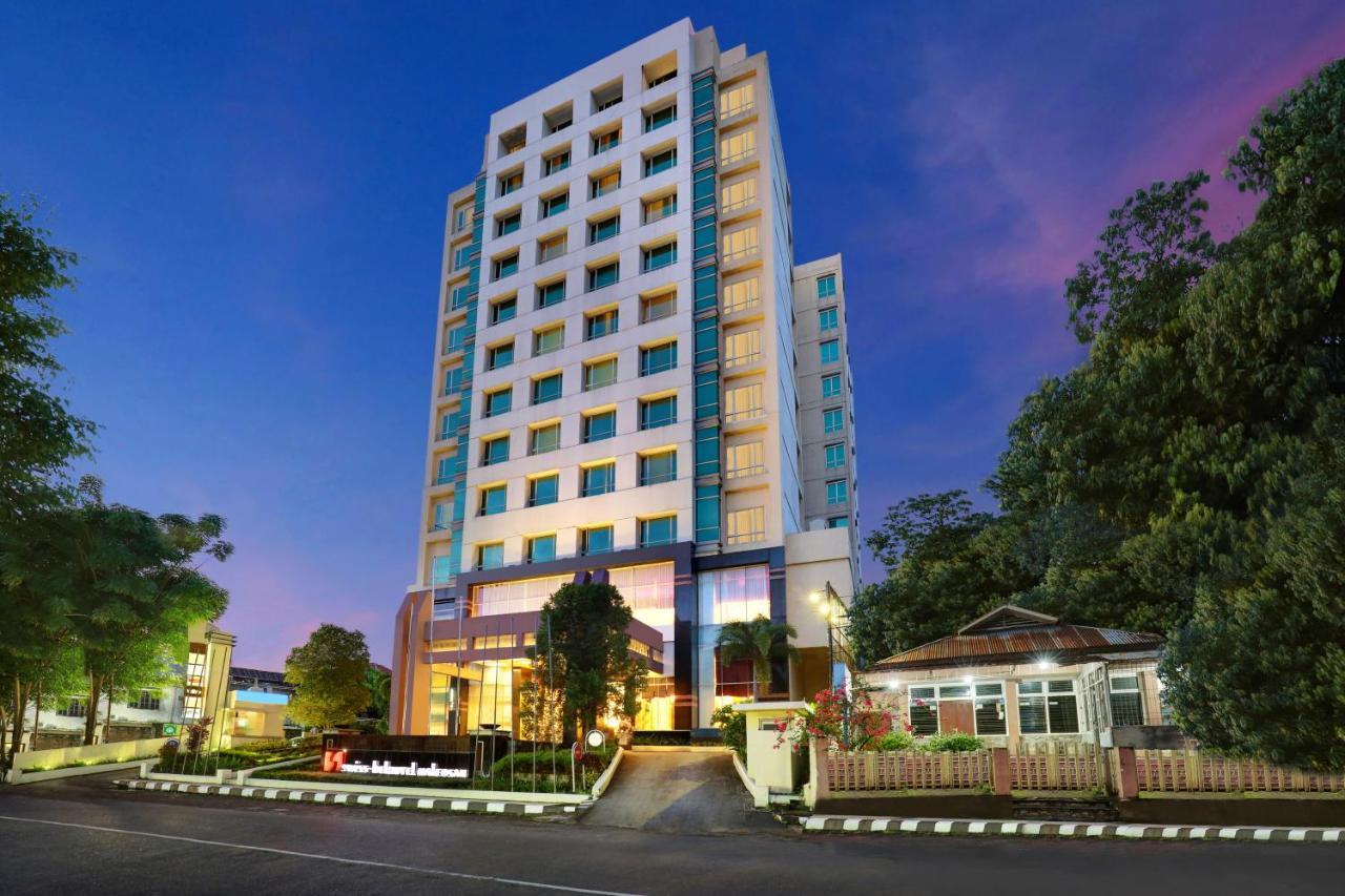 Swiss-Belhotel Maleosan Manado Exterior foto